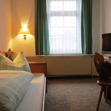 בית הארחה Und Stadt Nuernberg 3*